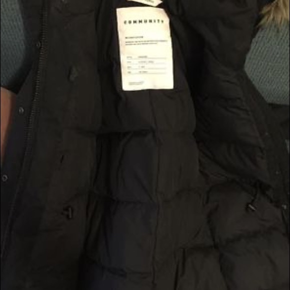 Aritzia Community Paradigm Parka - Picture 3 of 3